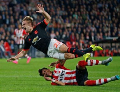 Kỹ thuật xoác bóng hiệu quả trong bóng đá